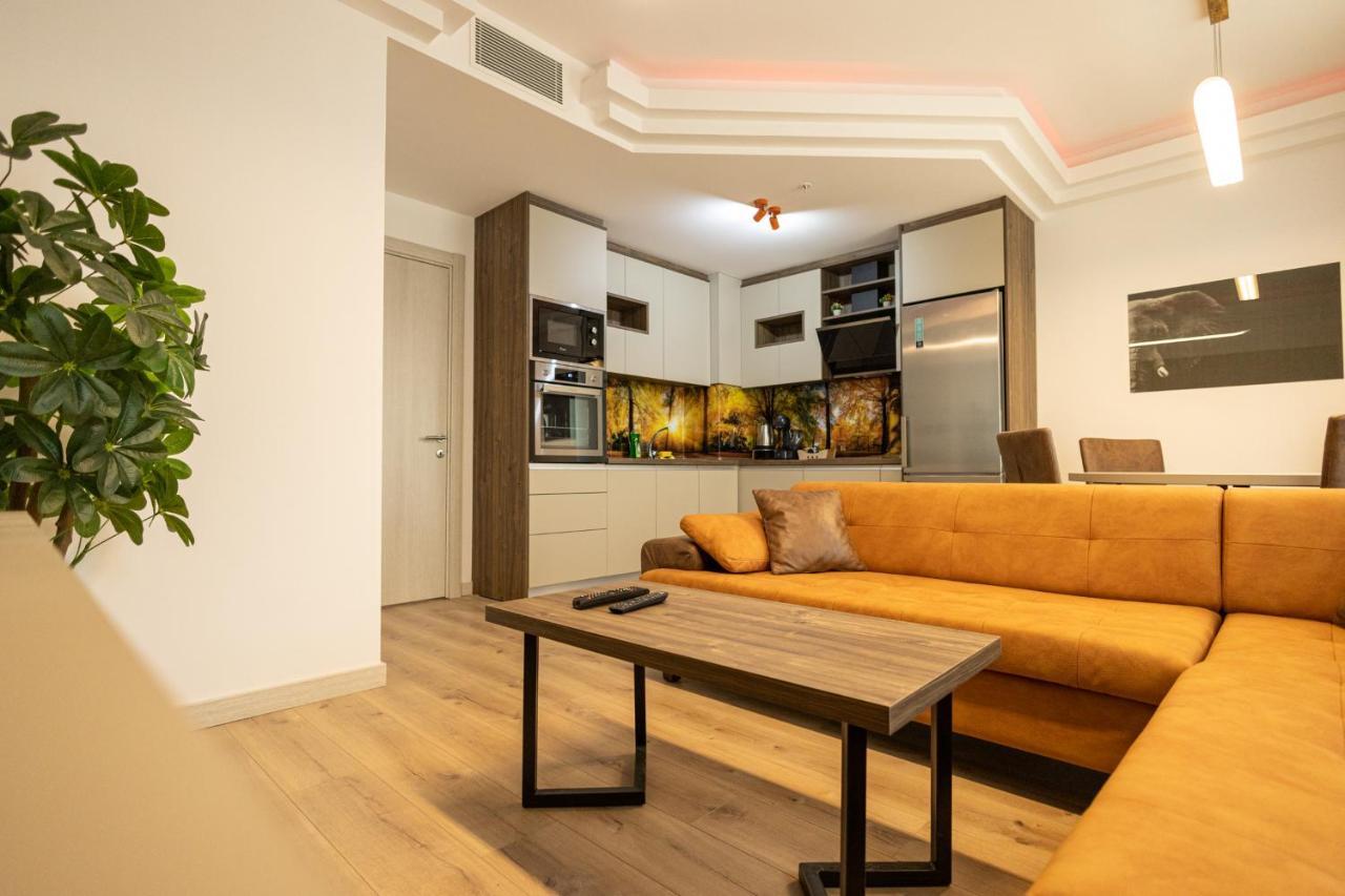 19Th & 18Th Floor Secure Apartments With Pool & Fitness & Parking Included In Price Skopje Ngoại thất bức ảnh