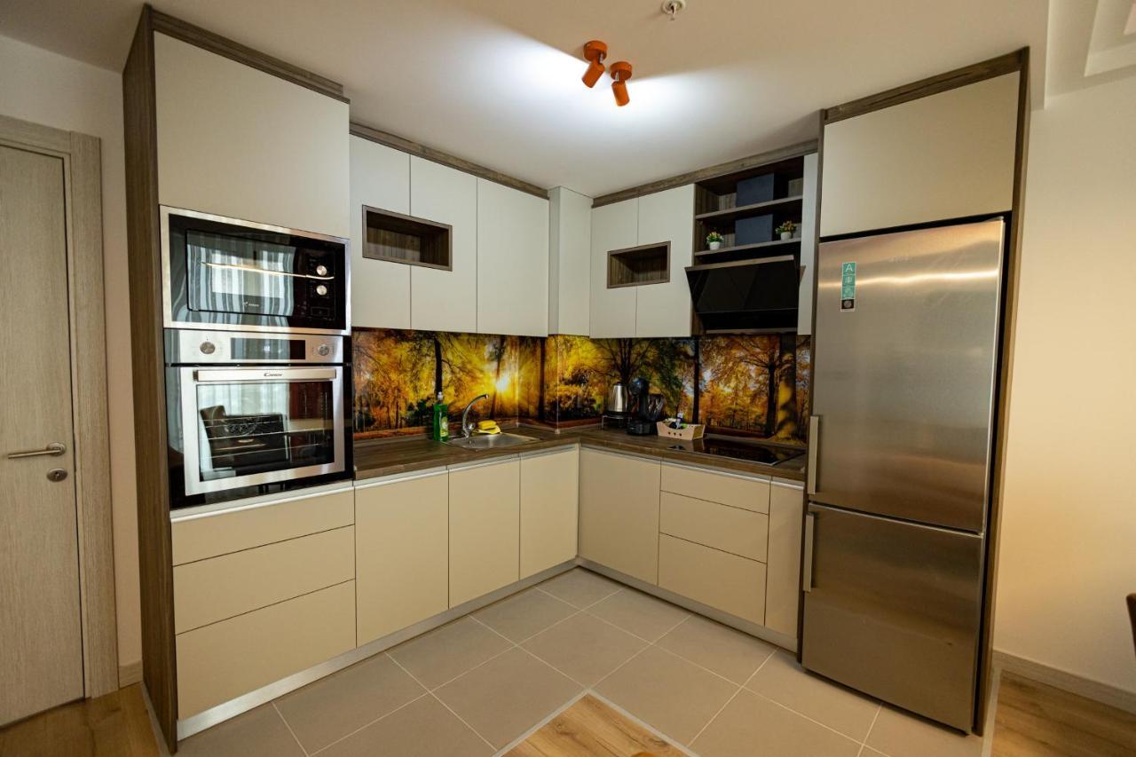 19Th & 18Th Floor Secure Apartments With Pool & Fitness & Parking Included In Price Skopje Ngoại thất bức ảnh