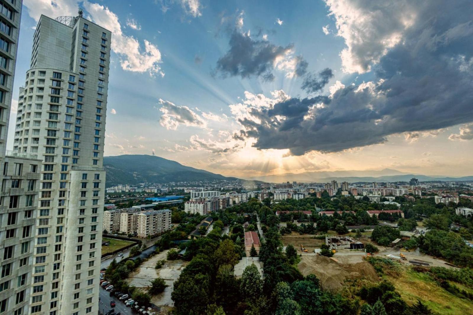 19Th & 18Th Floor Secure Apartments With Pool & Fitness & Parking Included In Price Skopje Ngoại thất bức ảnh