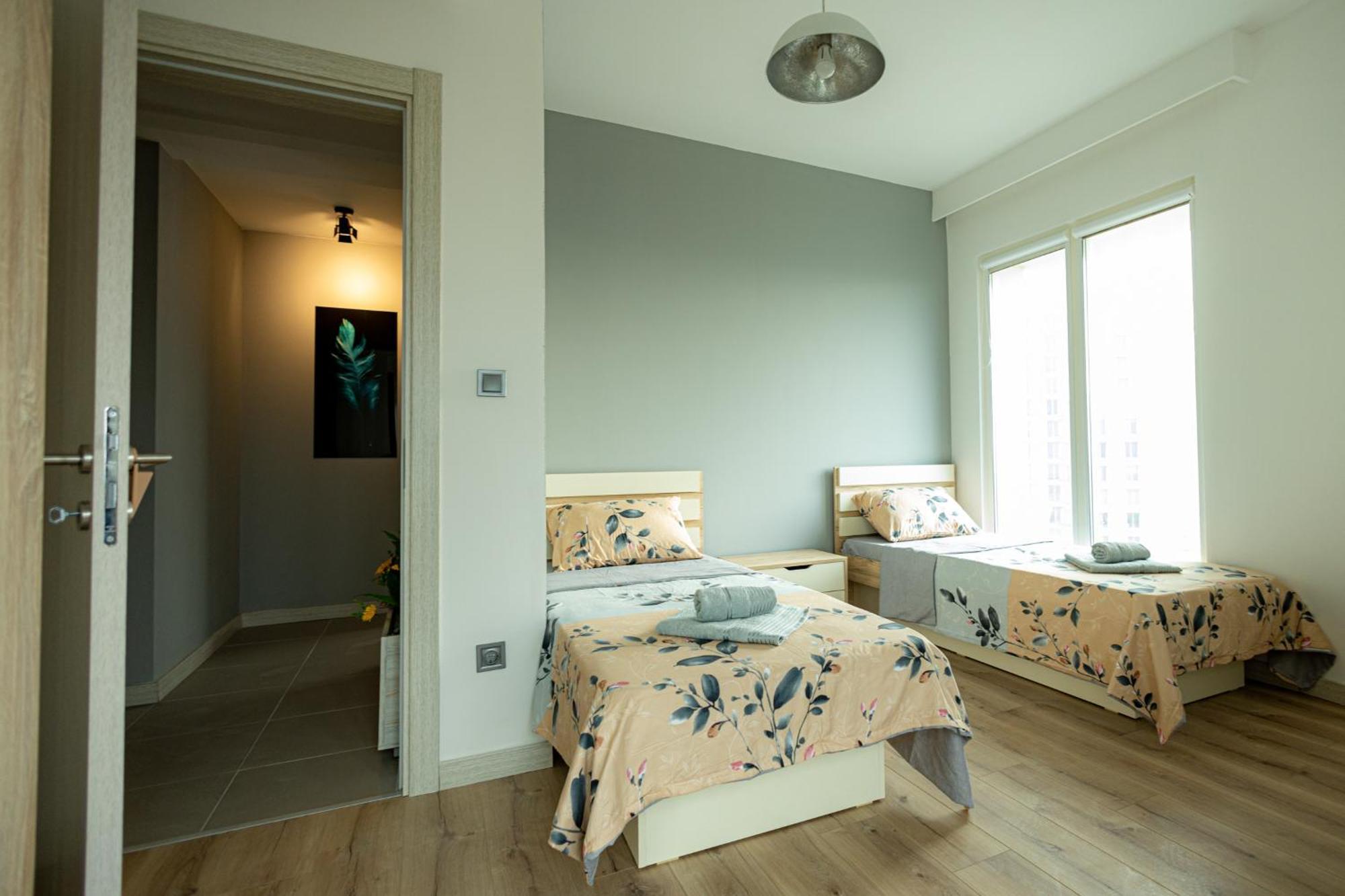 19Th & 18Th Floor Secure Apartments With Pool & Fitness & Parking Included In Price Skopje Ngoại thất bức ảnh