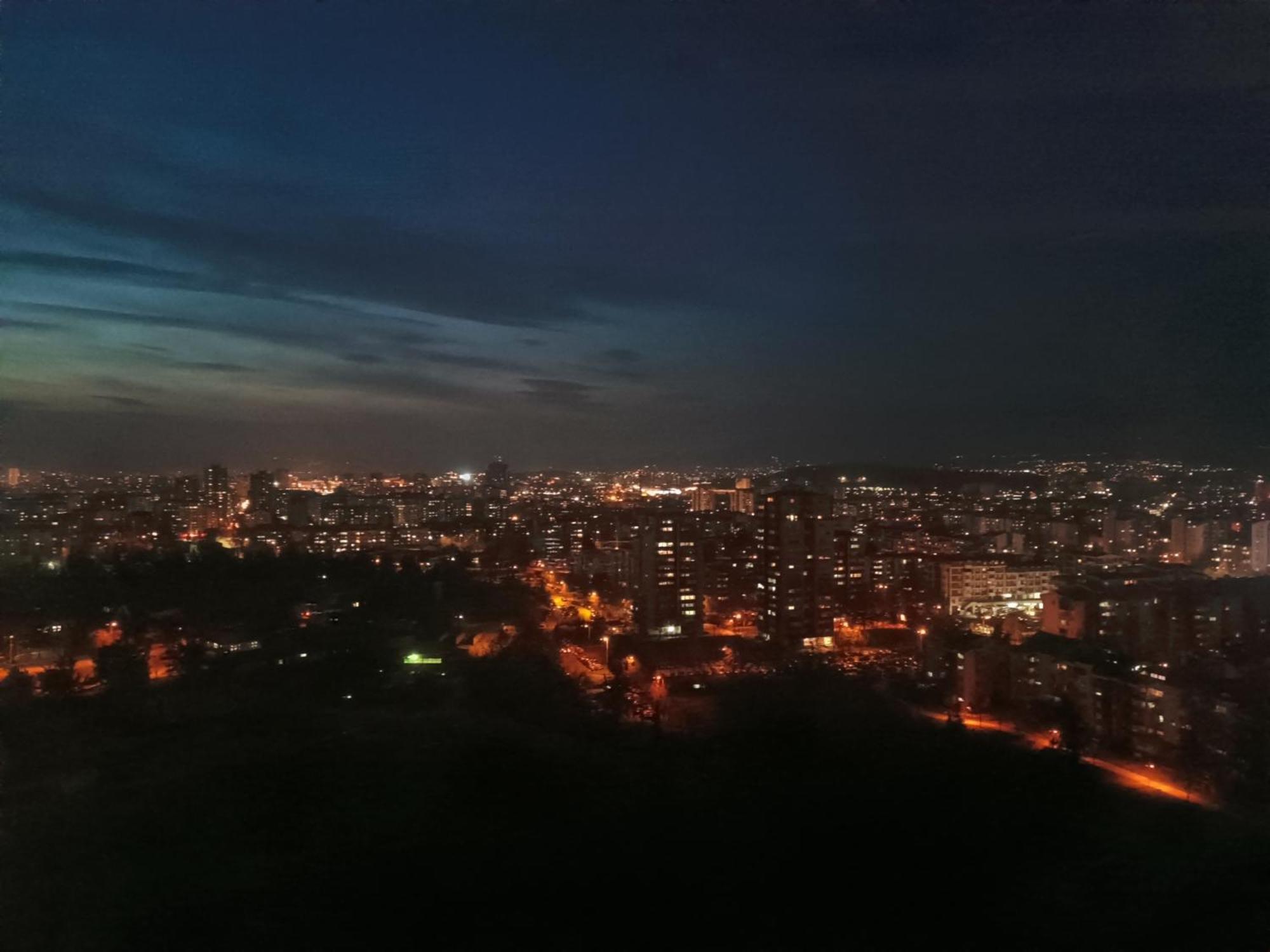 19Th & 18Th Floor Secure Apartments With Pool & Fitness & Parking Included In Price Skopje Ngoại thất bức ảnh