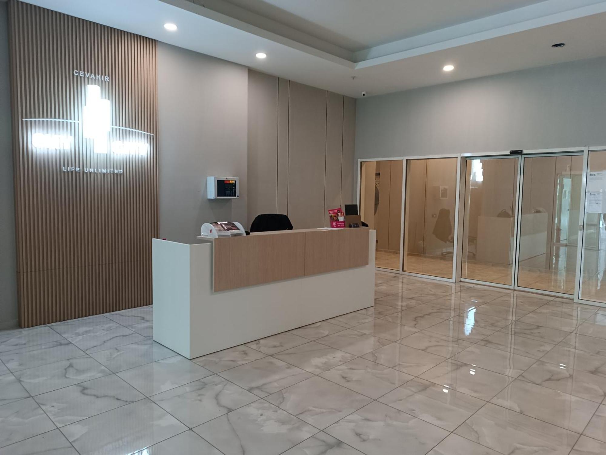 19Th & 18Th Floor Secure Apartments With Pool & Fitness & Parking Included In Price Skopje Ngoại thất bức ảnh