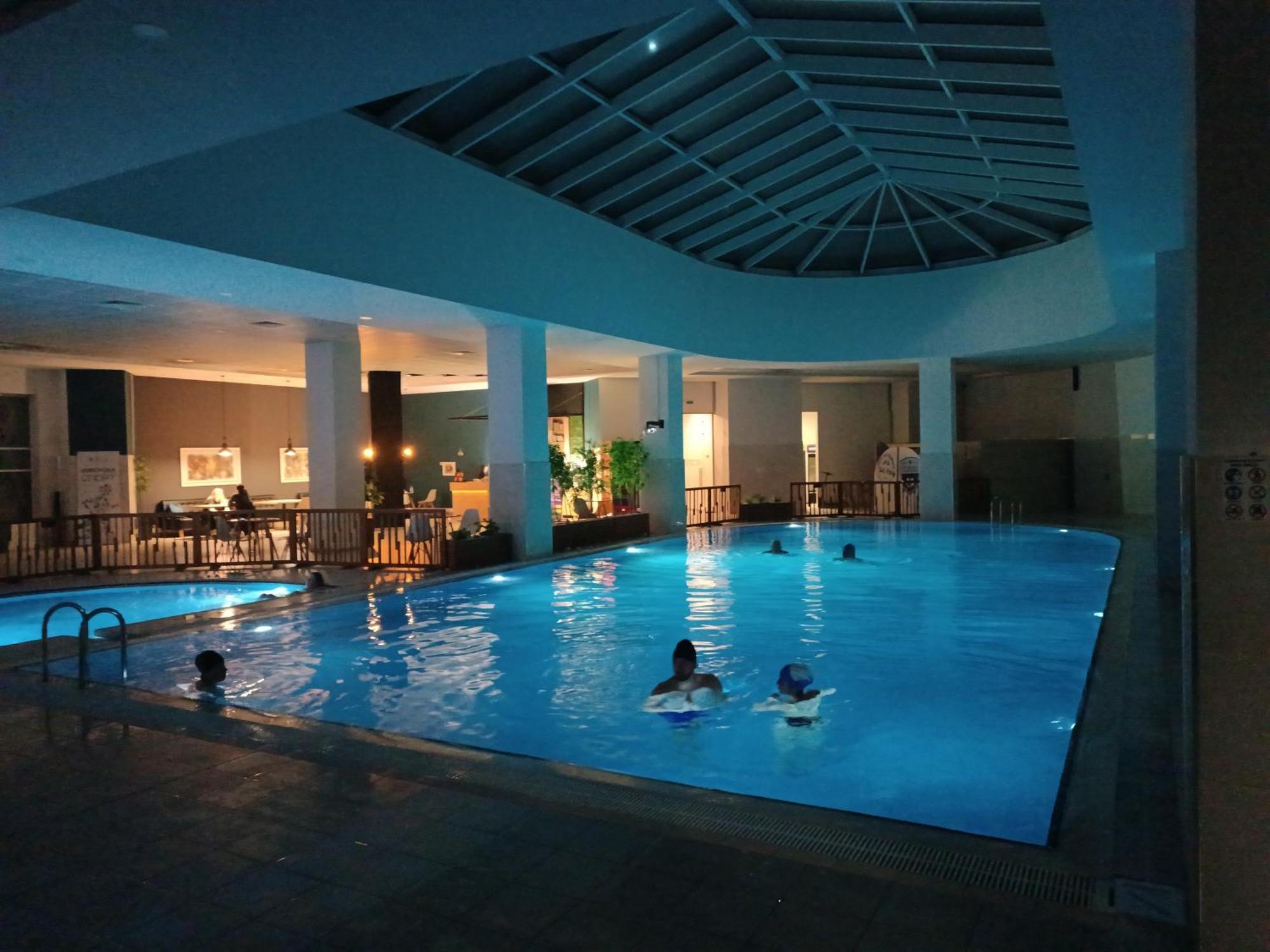 19Th & 18Th Floor Secure Apartments With Pool & Fitness & Parking Included In Price Skopje Ngoại thất bức ảnh
