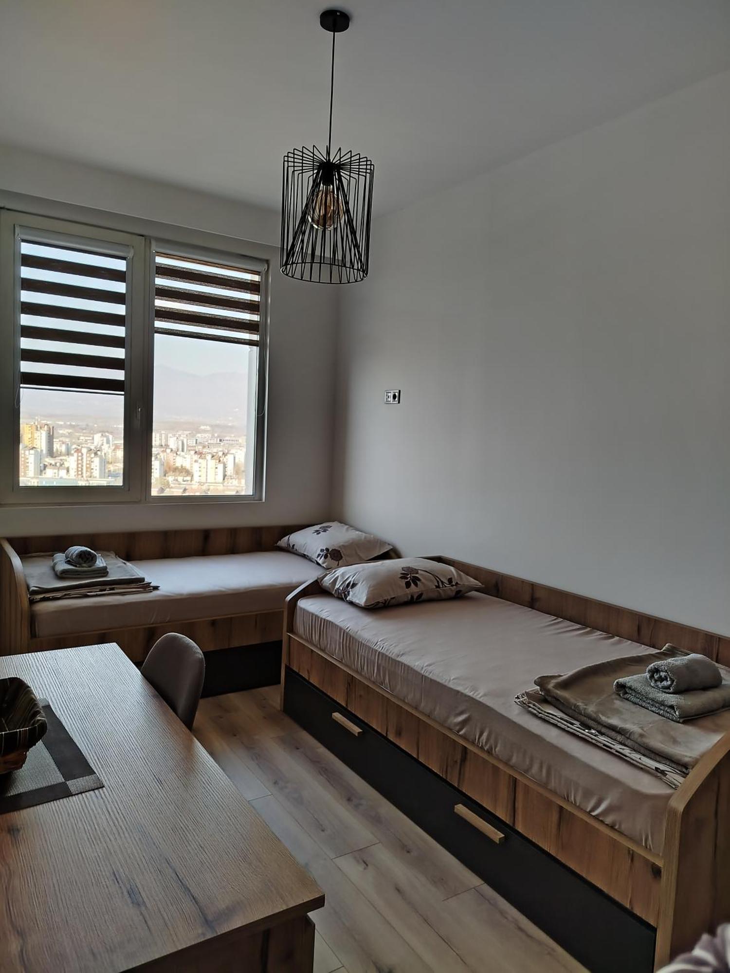 19Th & 18Th Floor Secure Apartments With Pool & Fitness & Parking Included In Price Skopje Ngoại thất bức ảnh